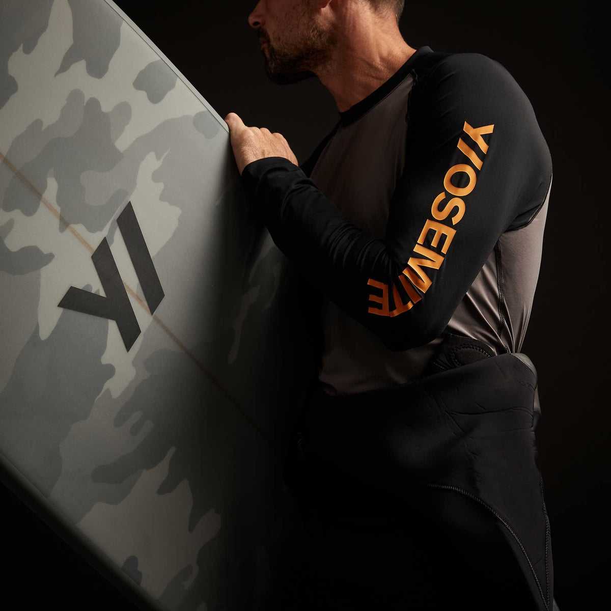Y/OSEMITE Graphic Performance Knit Raglan - Raccoon Grey/Black | James Perse Los Angeles