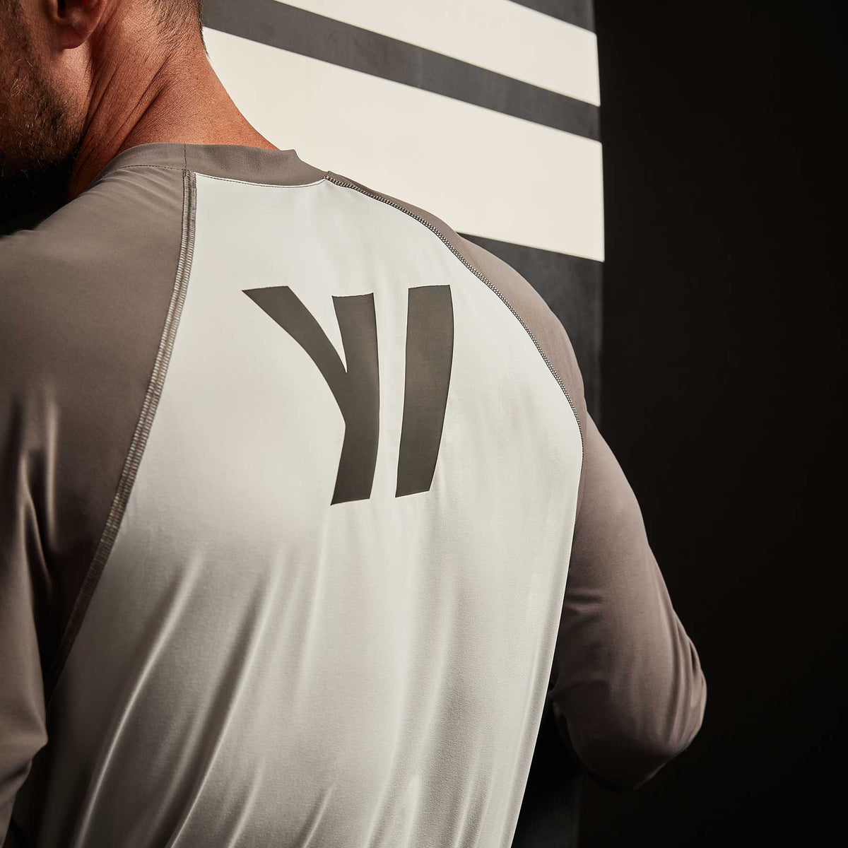 Y/OSEMITE Graphic Performance Knit Raglan - Steel/Raccoon Grey | James Perse Los Angeles