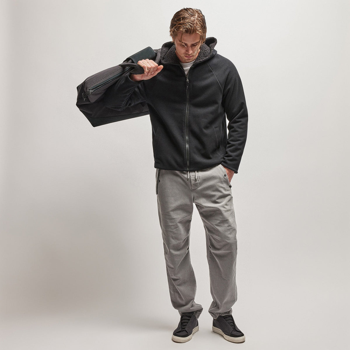 Sherpa Lined Scuba Hoodie in Black/Black | James Perse Los Angeles