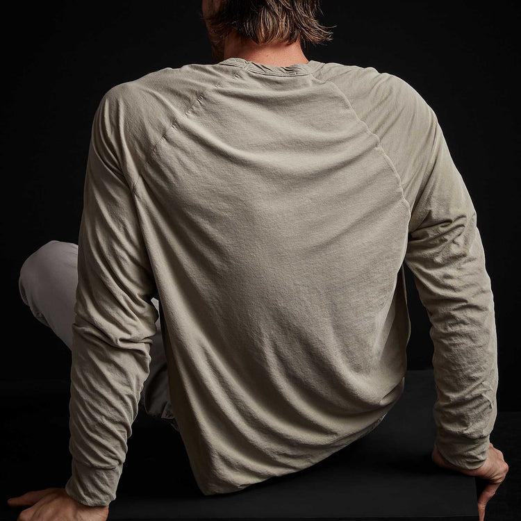 Long Sleeve Raglan in Mineral | James Perse Los Angeles