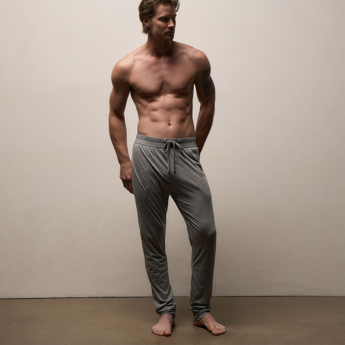 Luxe Lotus Jersey Tapered Lounge Pant in Heather Grey | James Perse Los Angeles