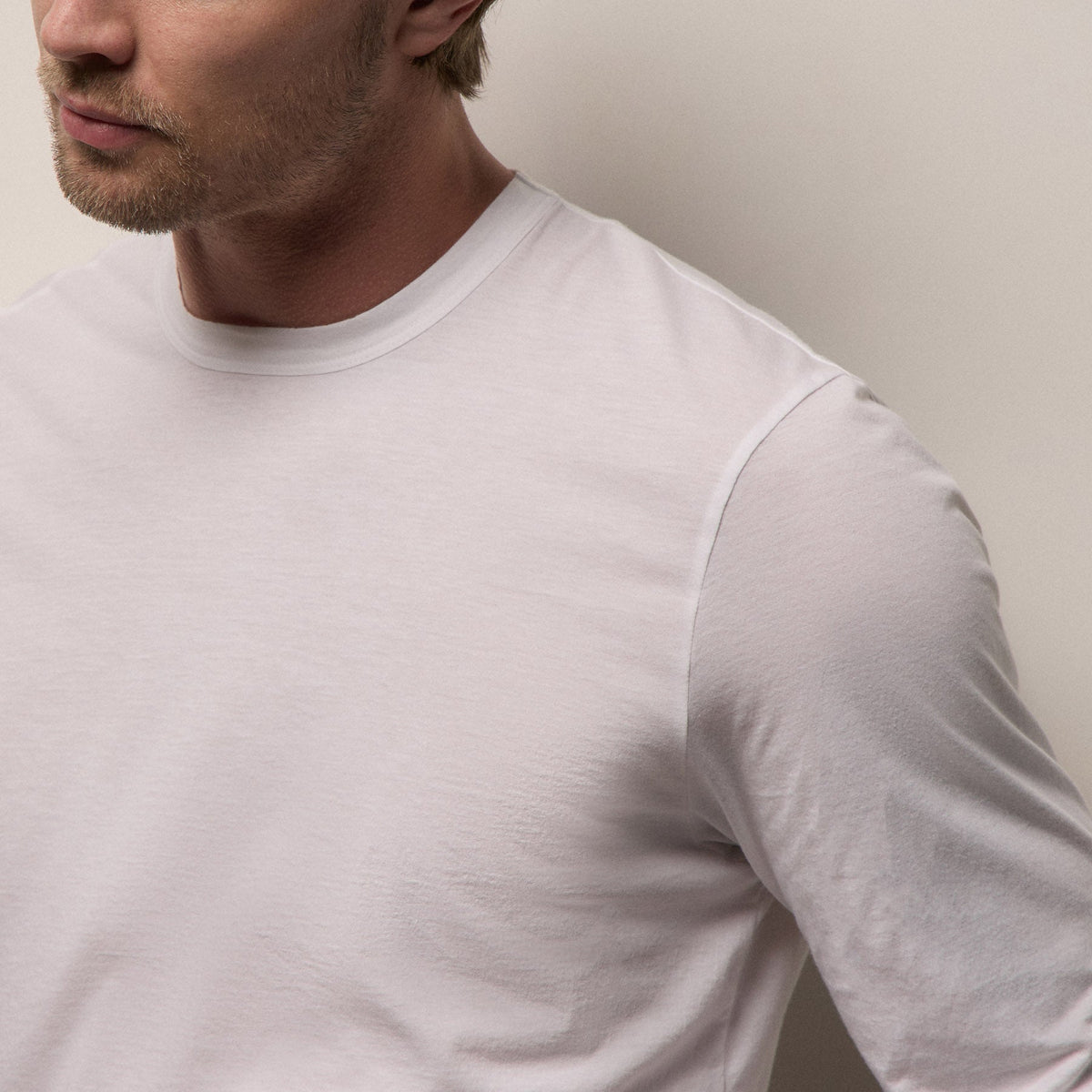 Luxe Lotus Jersey Long Sleeve in White | James Perse Los Angeles