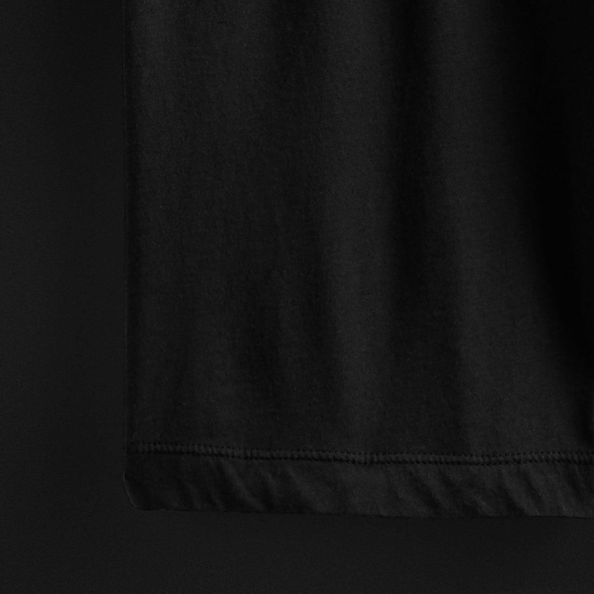 Luxe Lotus Relaxed Fit Boxer Short in Black | James Perse Los Angeles FLAT