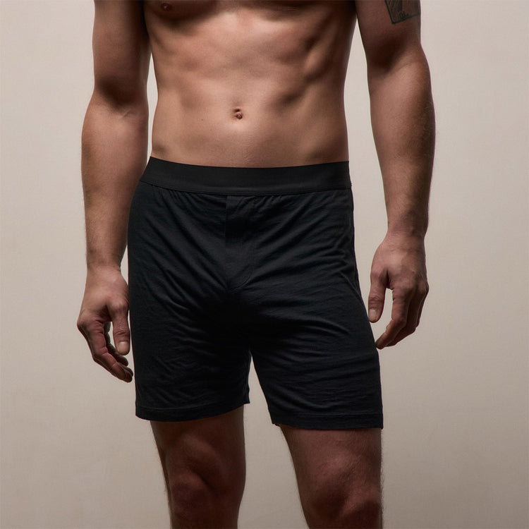 Luxe Lotus Relaxed Fit Boxer Short in Black | James Perse Los Angeles