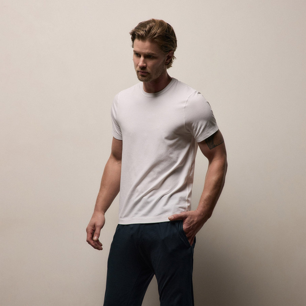 Elevated Lotus Jersey Lounge Tee in White | James Perse Los Angeles