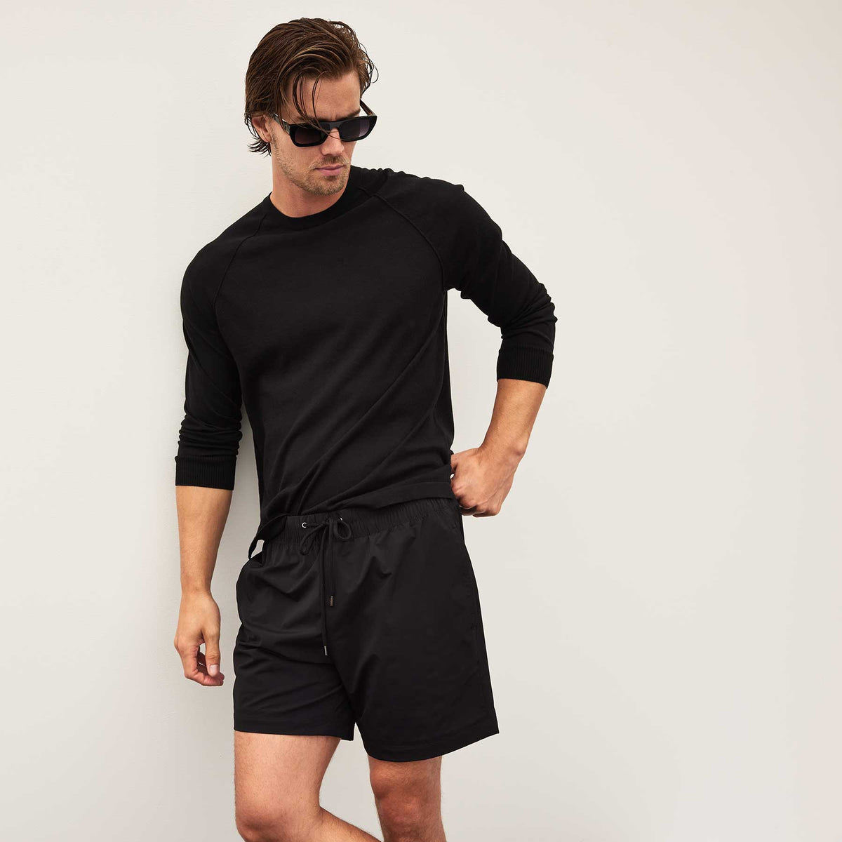 Colony Knit Crew in Black | James Perse Los Angeles