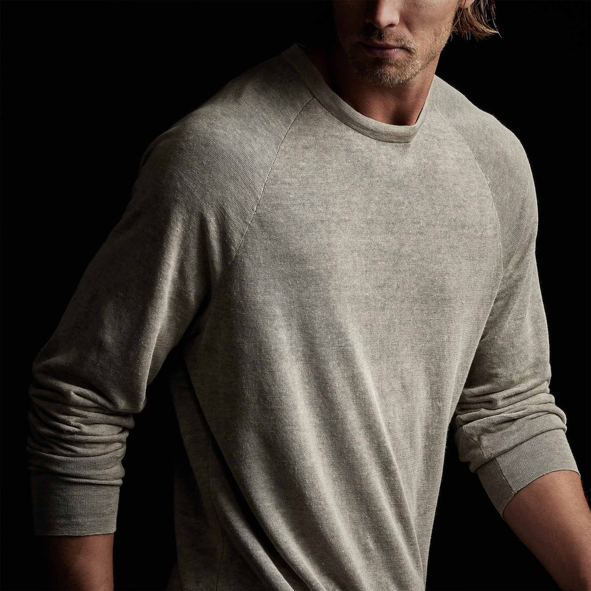 Desert Knit Linen Raglan in Natural/Navy | James Perse Los Angeles