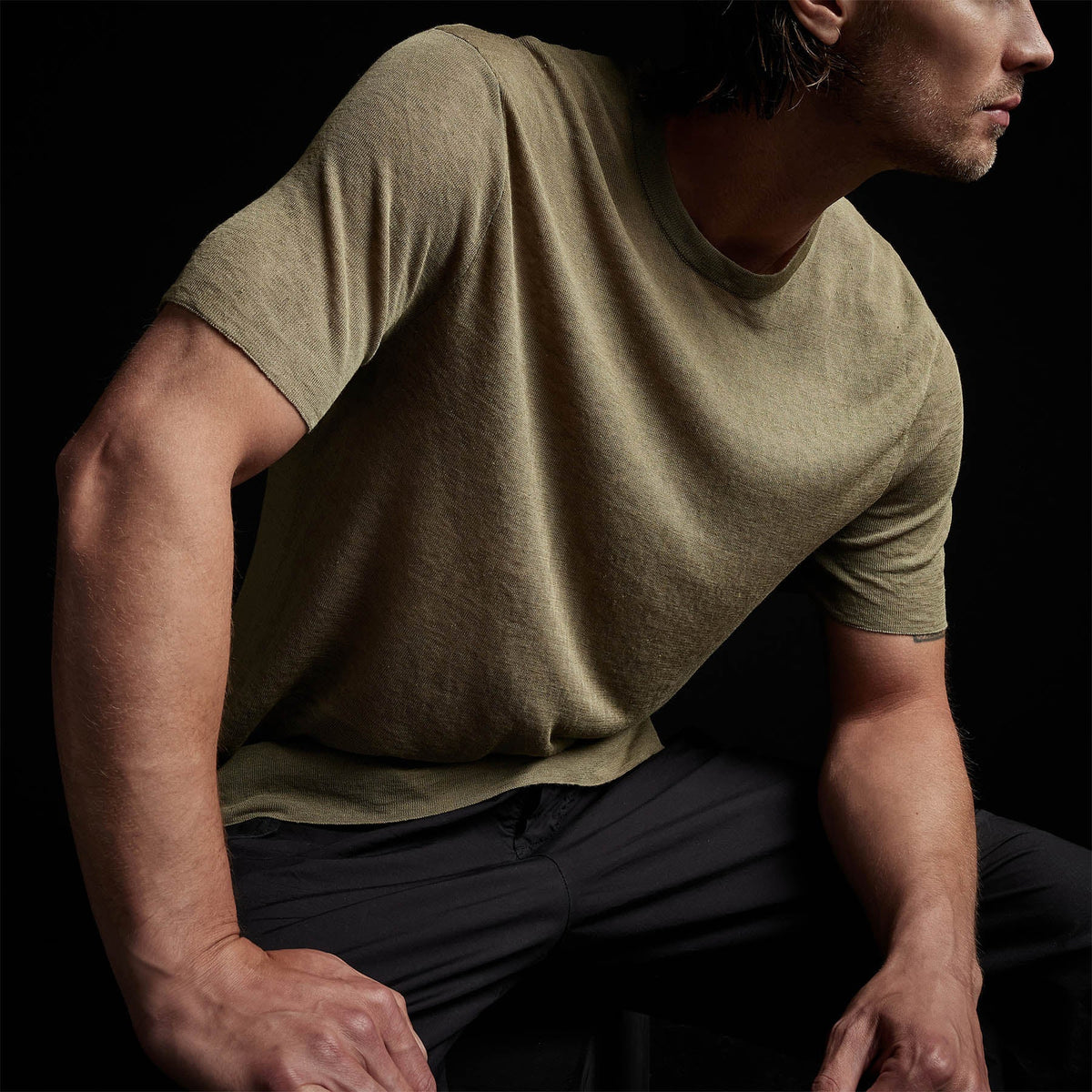 Desert Linen Crew in Military/Natural | James Perse Los Angeles