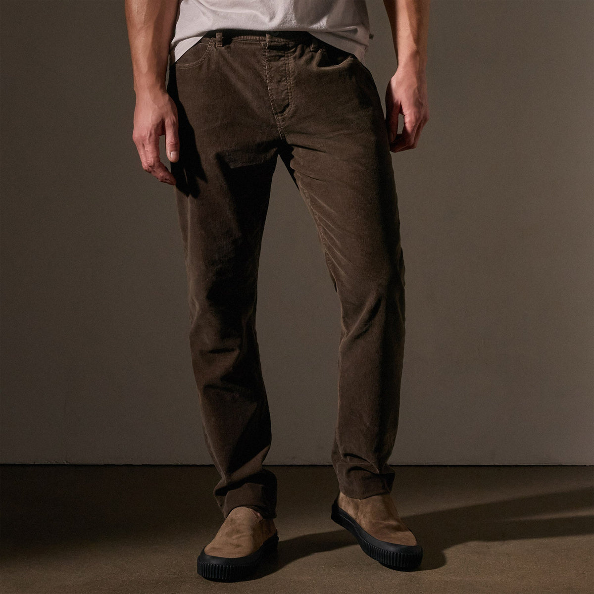 5 Pocket Corduroy Pant in Umber Pigment | James Perse Los Angeles