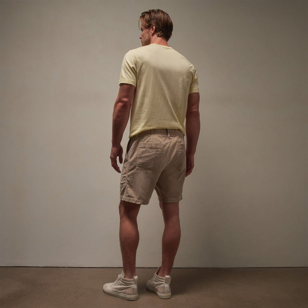 Venice Beach Cord Short in Sand Dune Pigment | James Perse Los Angeles