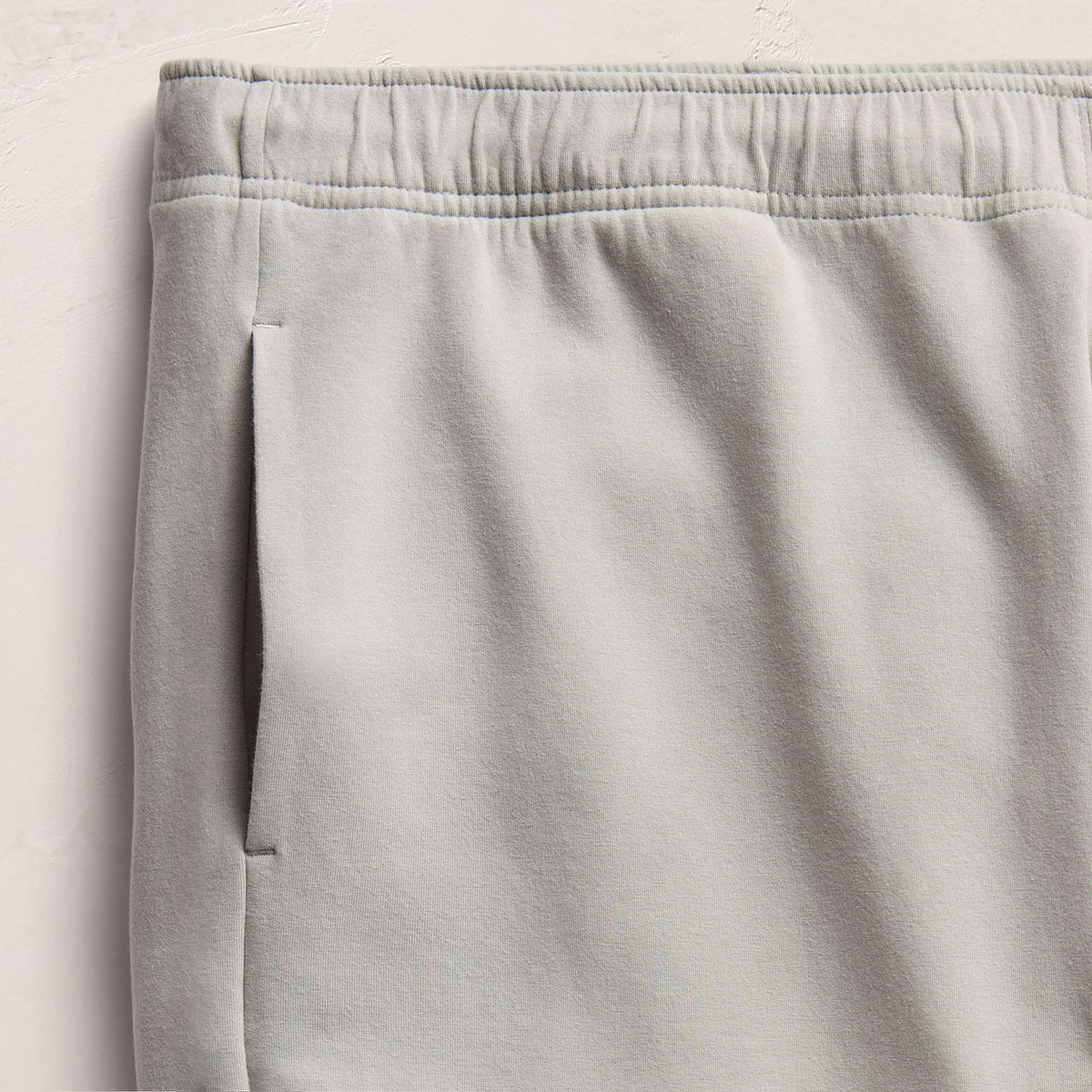Italian Knit Sweatpant in Fog | James Perse Los Angeles