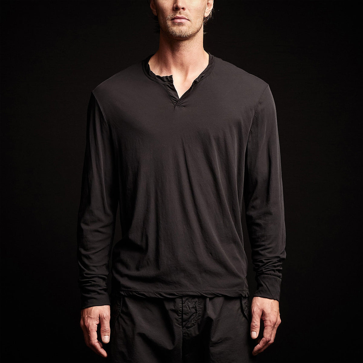 High Gauge Jersey Henley in Black | James Perse Los Angeles