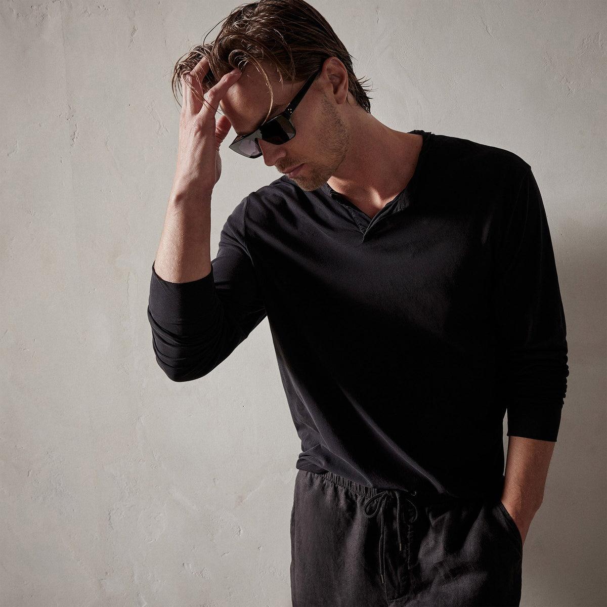 High Gauge Jersey Henley in Black | James Perse Los Angeles