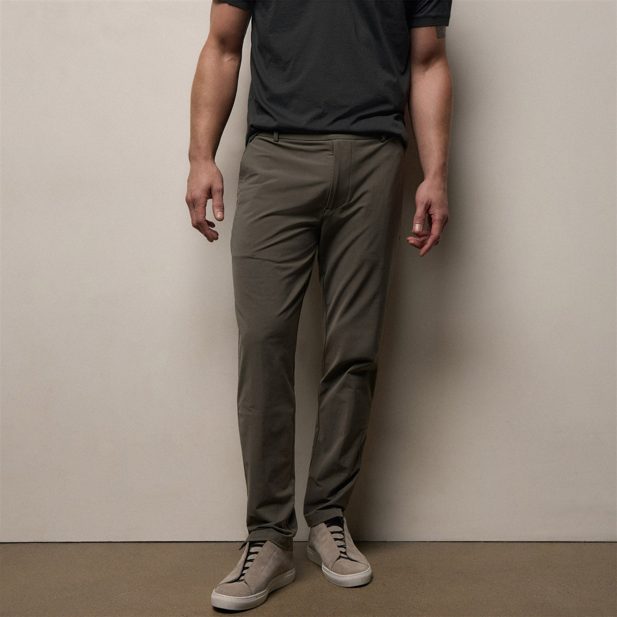 Golf Trouser in Tent | James Perse Los Angeles
