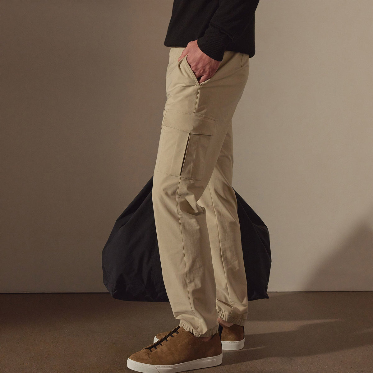Performance Cotton Cargo Pant in Sand | James Perse Los Angeles