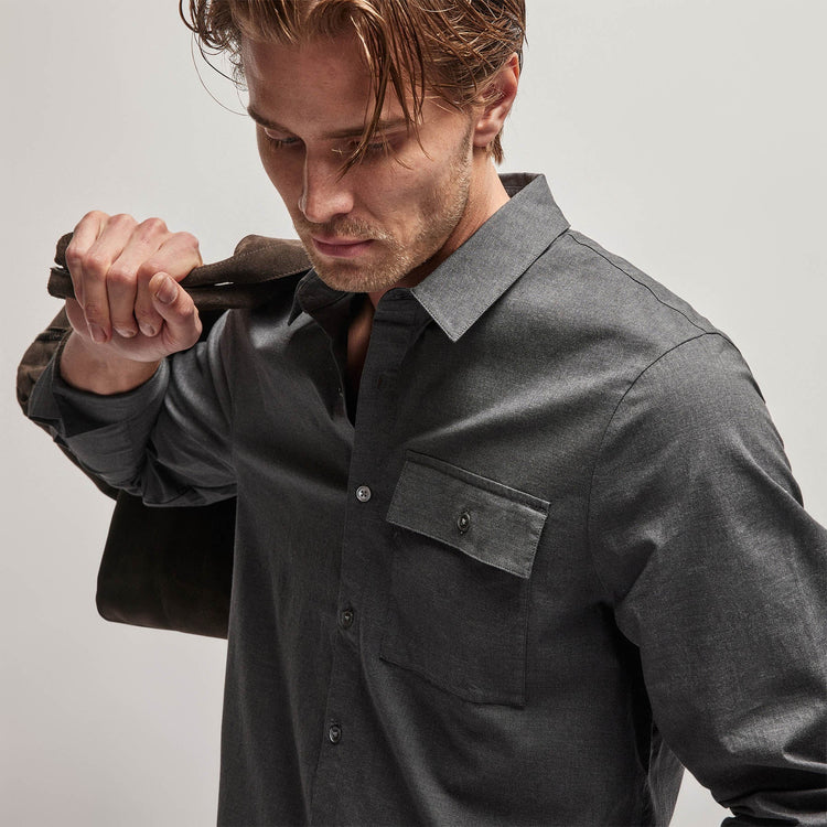 Garment Washed Shirt in Anthracite | James Perse Los Angeles