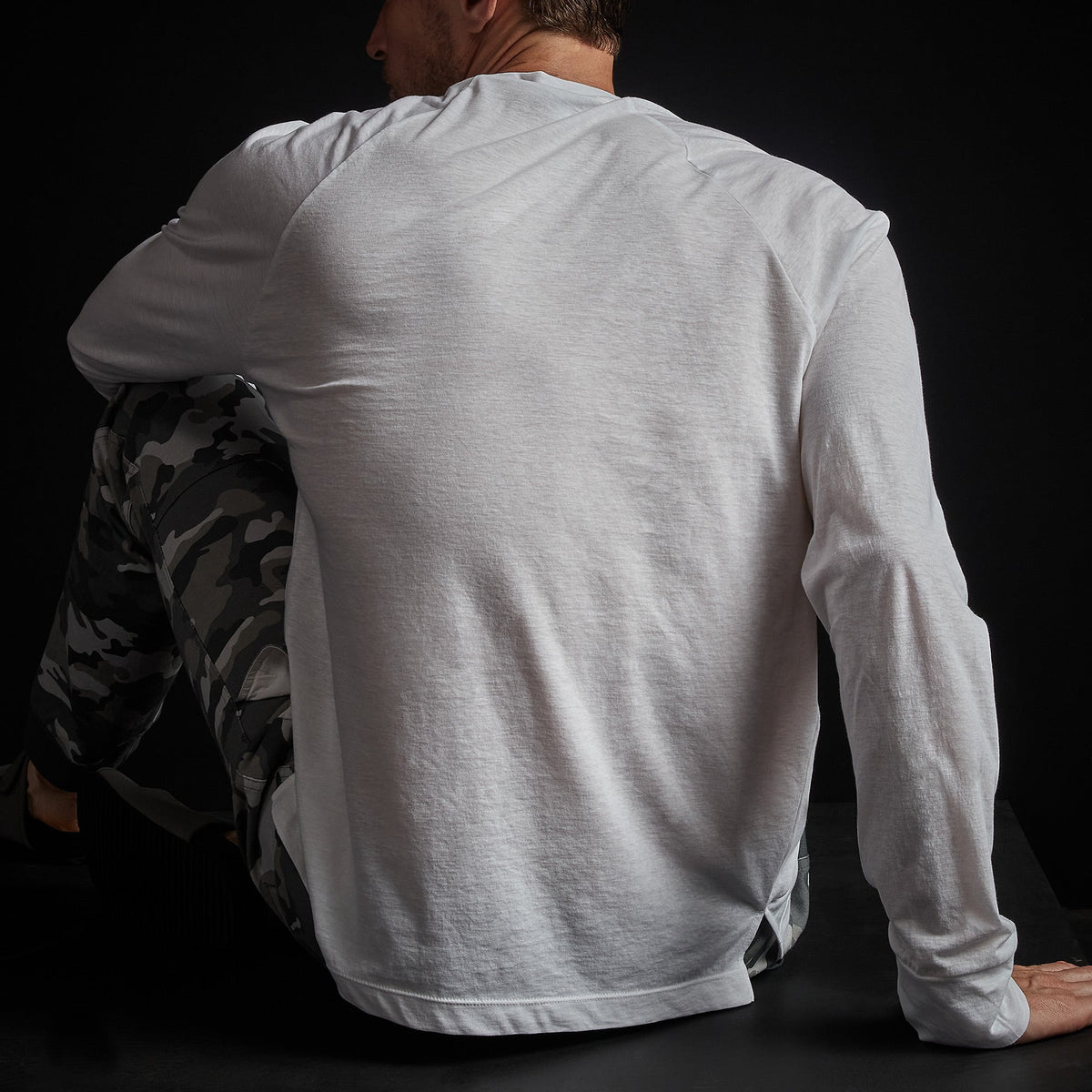 High Twist Recycled Jersey Raglan in White | James Perse Los Angeles
