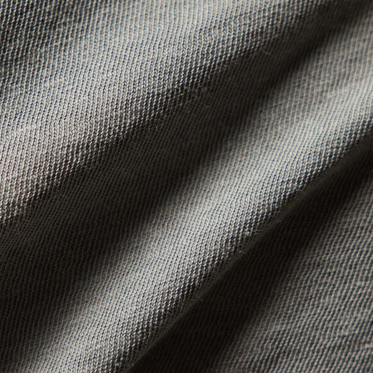 Natural Slub Jersey Long Sleeve Crew in Silver Grey Pigment | James Perse Los Angeles