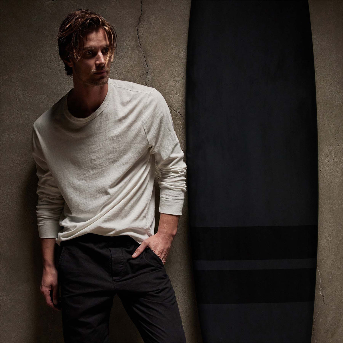 Natural Slub Jersey Long Sleeve Crew in White | James Perse Los Angeles