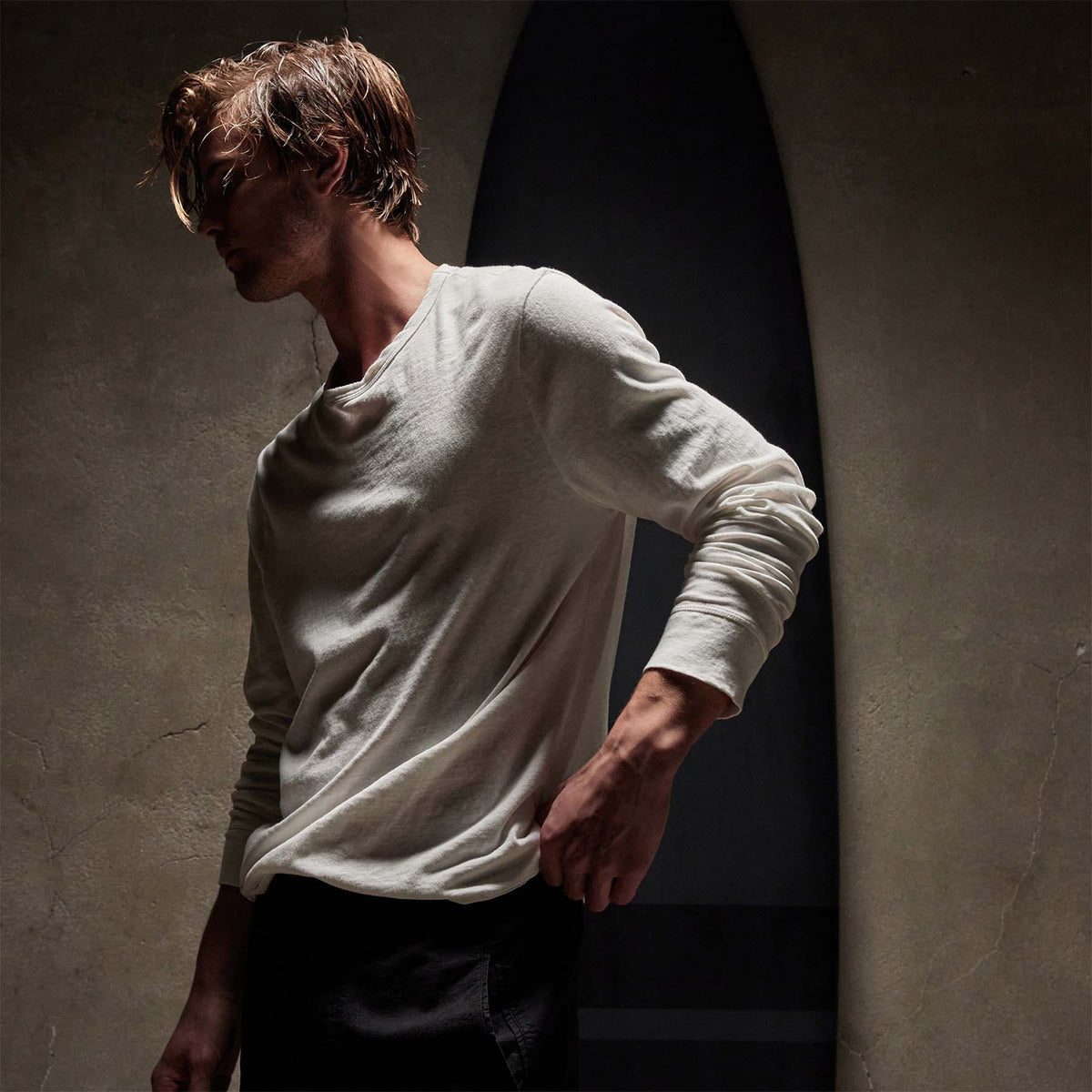 Natural Slub Jersey Long Sleeve Crew in White | James Perse Los Angeles