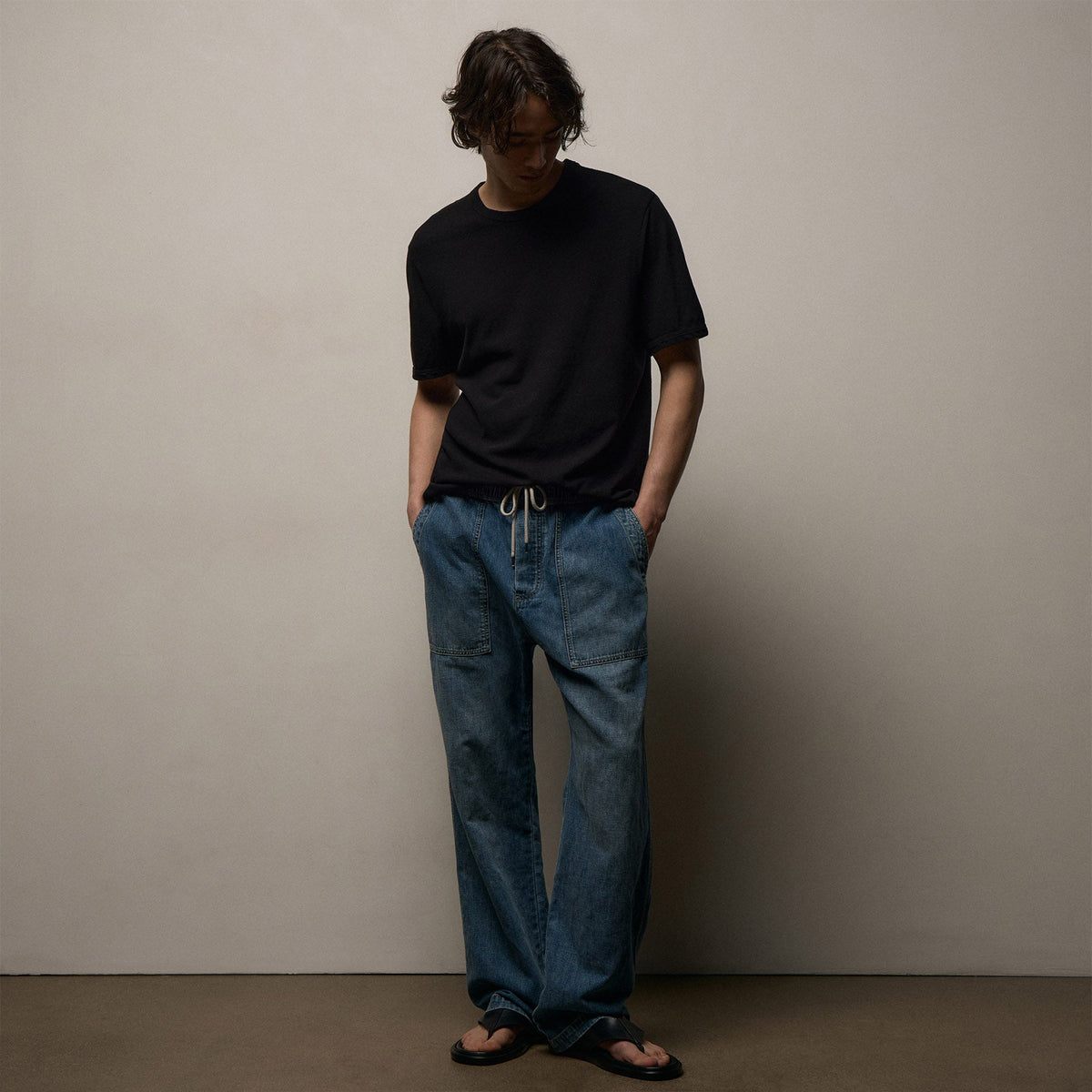 Slub Jersey Short Sleeve Crew in Black | James Perse Los Angeles