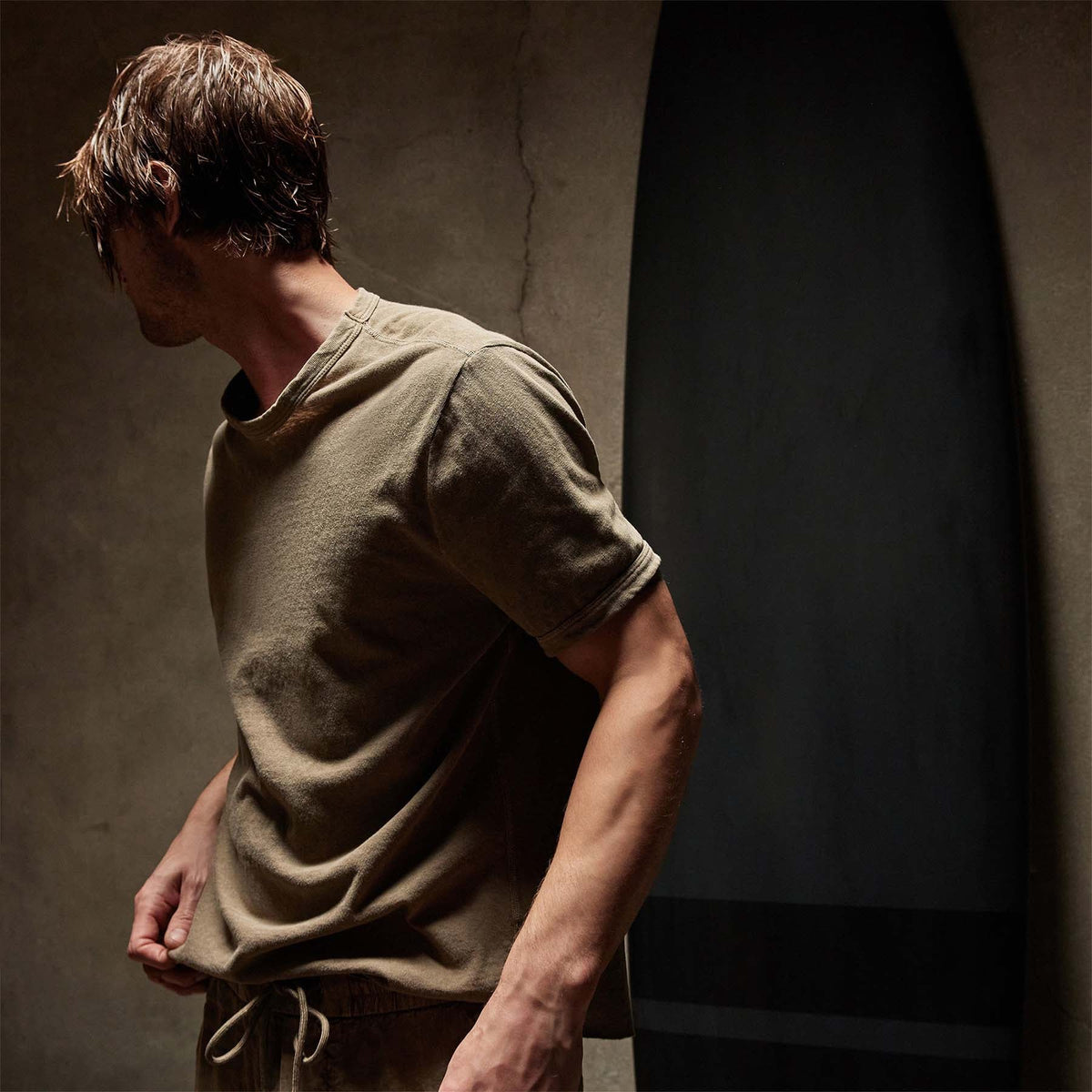 Natural Slub Jersey Short Sleeve Crew in Cashew Pigment | James Perse Los Angeles