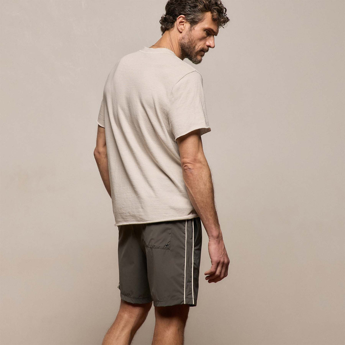 Slub Jersey Short Sleeve Henley in Pearl Pigment | James Perse Los Angeles