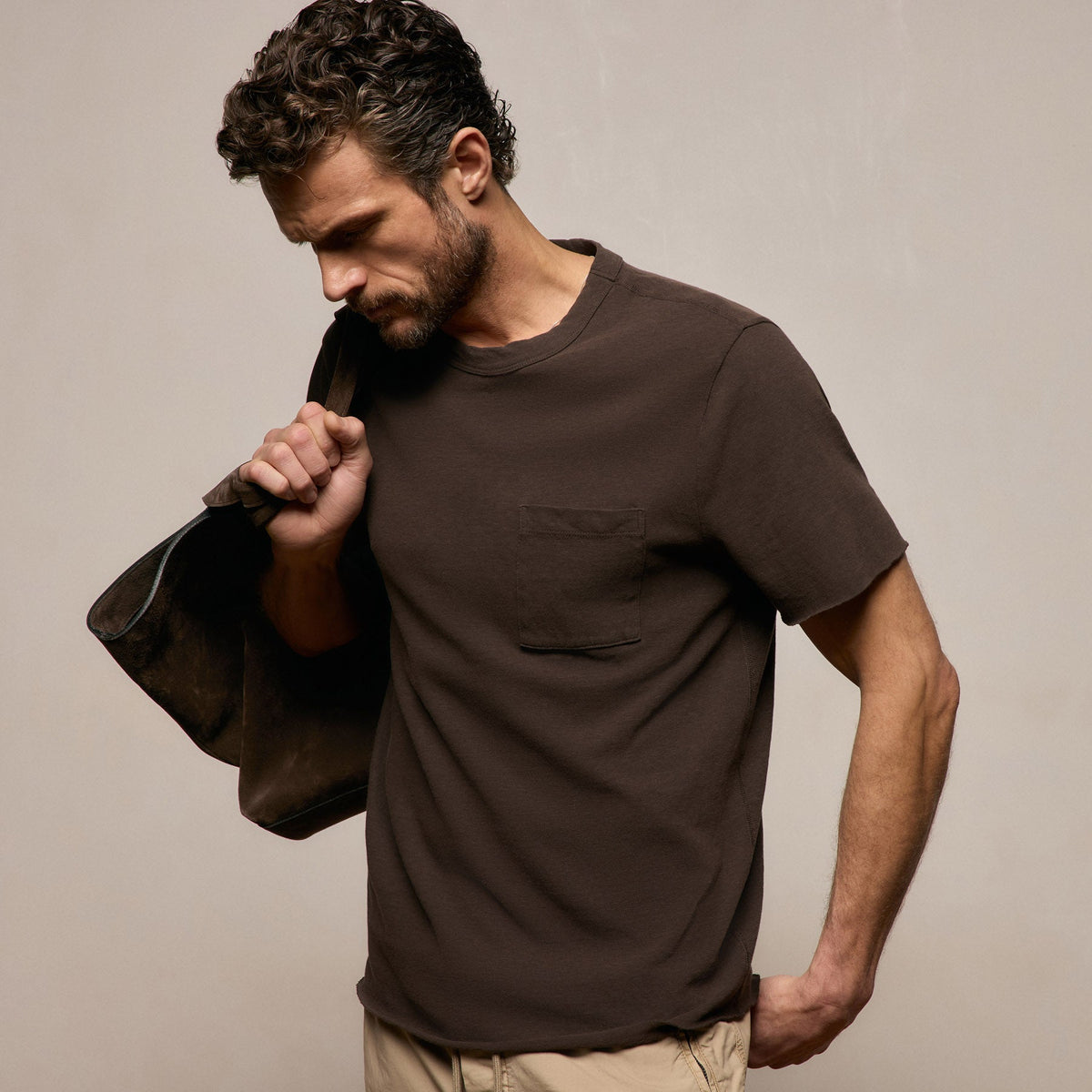 Slub Jersey Pocket Tee in Bark Pigment | James Perse Los Angeles