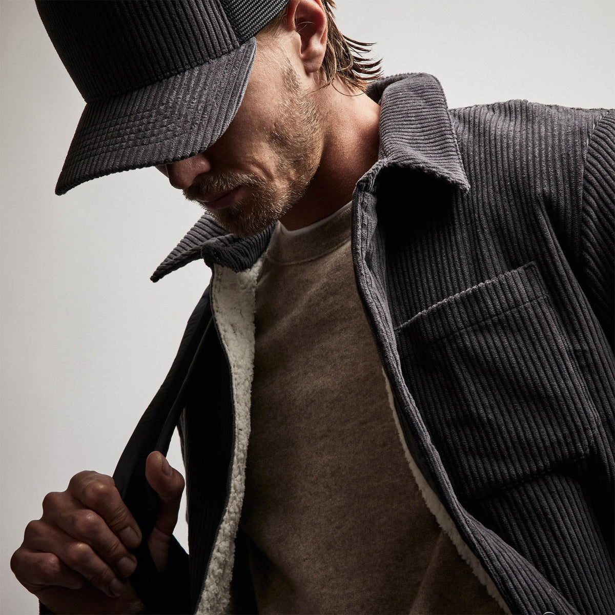 Sherpa Lined Corduroy Shirt Jacket in Magma | James Perse Los Angeles