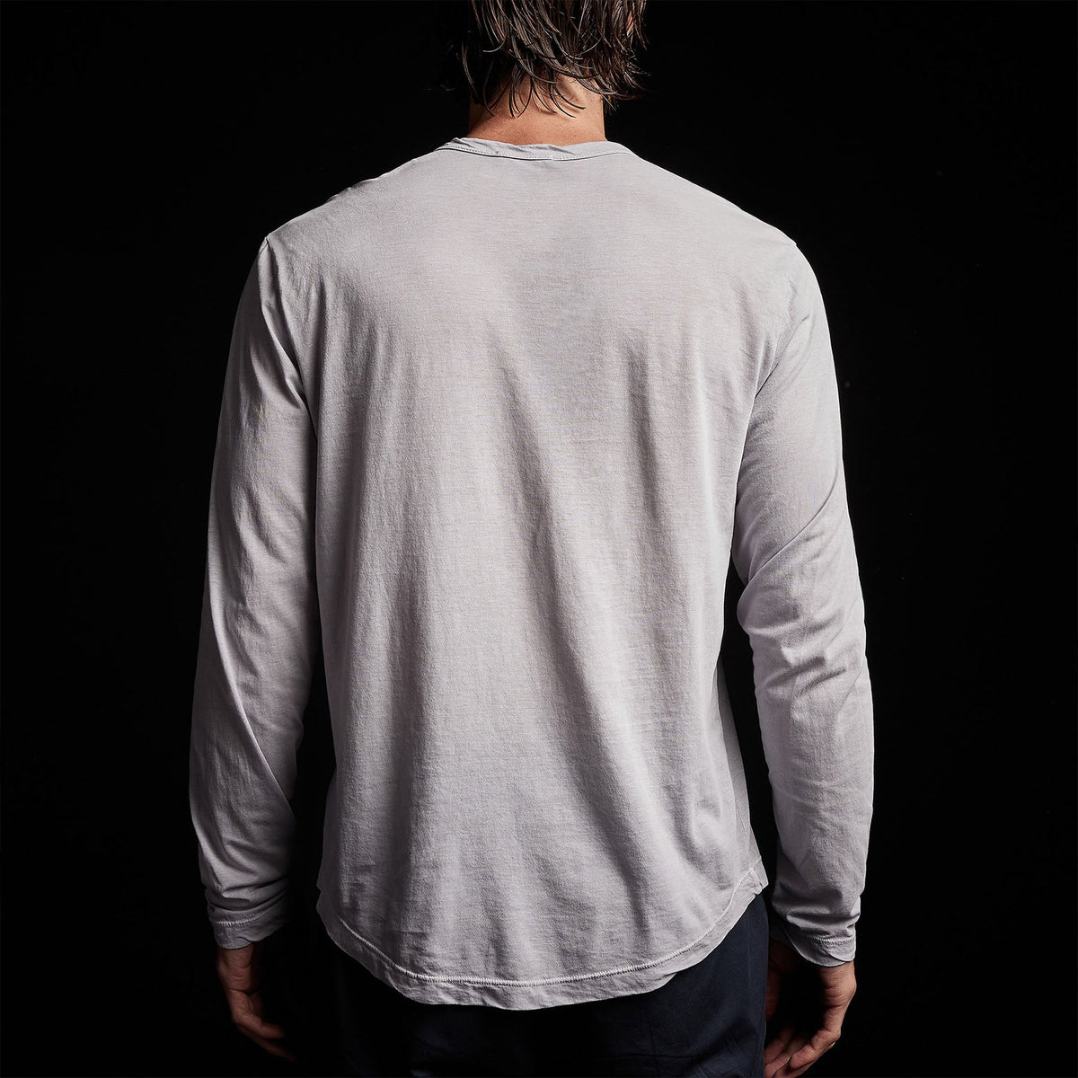 Shirttail Hem Crew in Arctic Pigment | James Perse Los Angeles 