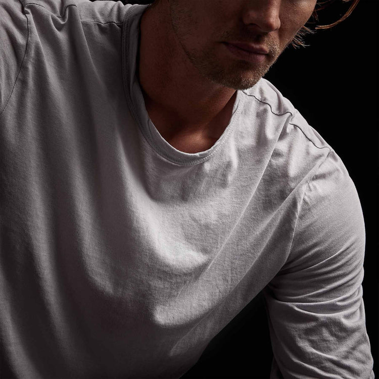 Shirttail Hem Crew in Arctic Pigment | James Perse Los Angeles 