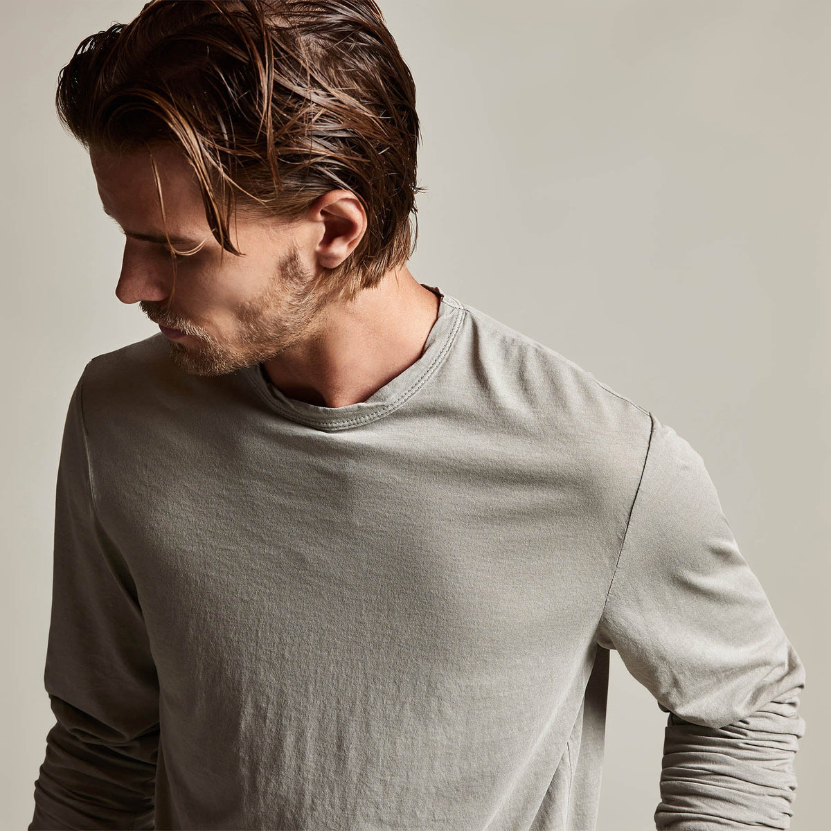 Shirttail Hem Crew in Dapple Pigment | James Perse Los Angeles