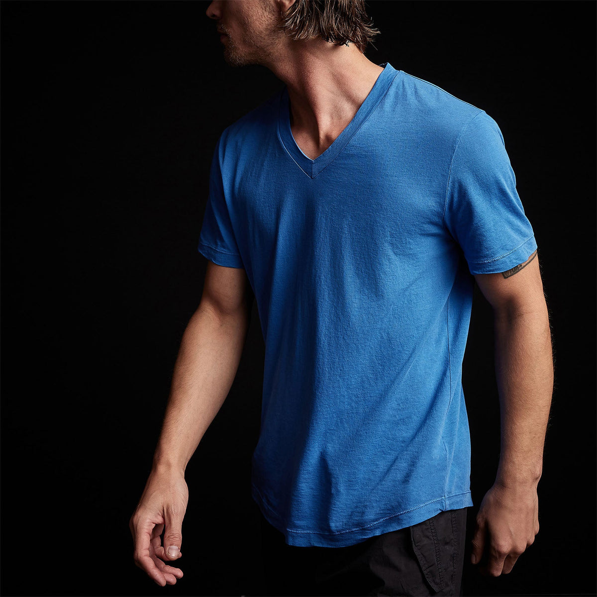 Clear Jersey V Neck in Electric Blue Pigment | James Perse Los Angeles 
