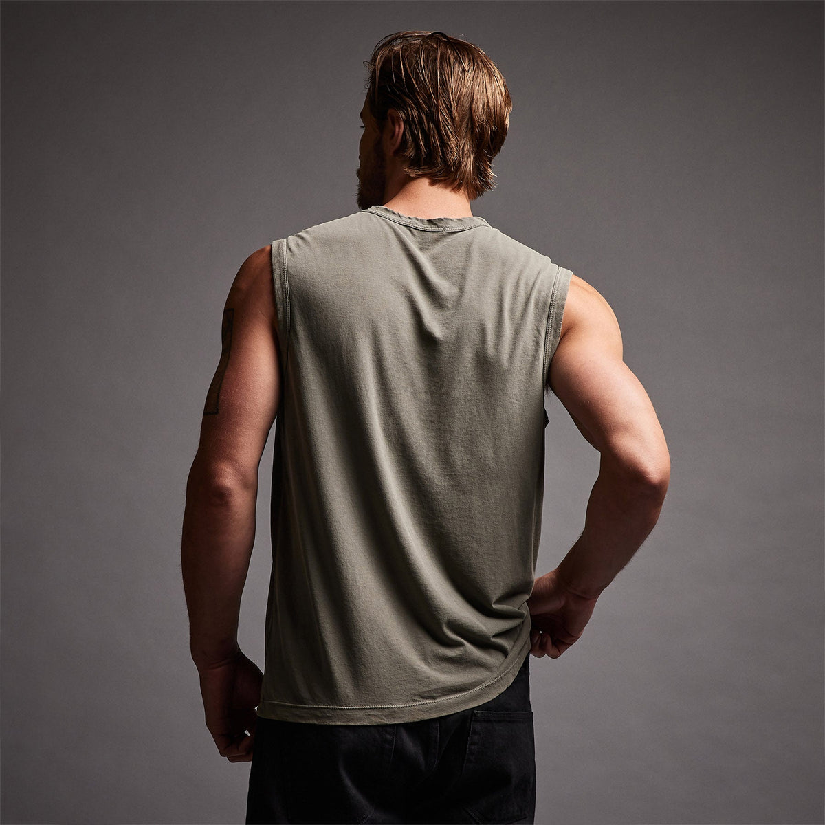 LA Muscle Tank in Palm Pigment | James Perse Los Angeles