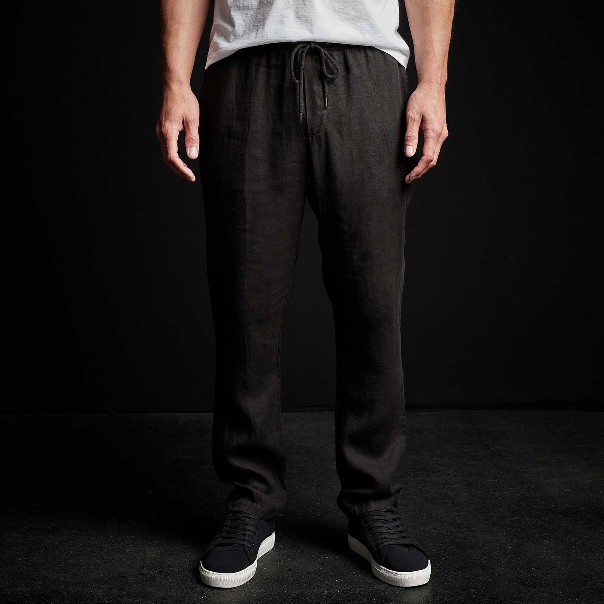 Lightweight Linen Pant in Black | James Perse Los Angeles