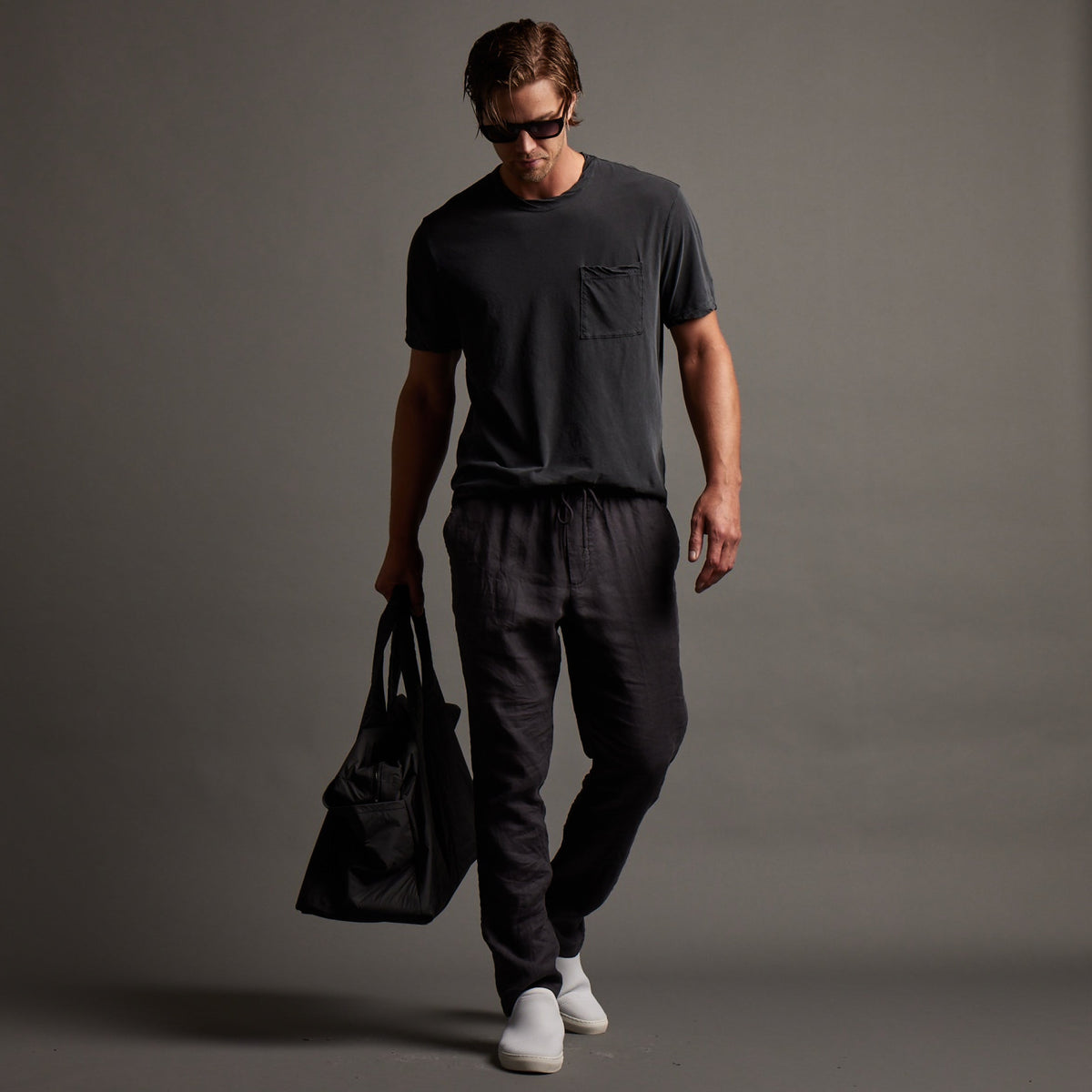 Lightweight Linen Pant in Magma Pigment | James Perse Los Angeles