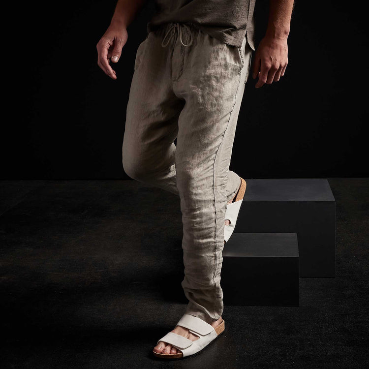 Lightweight Linen Pant in Silt Pigment | James Perse Los Angeles 