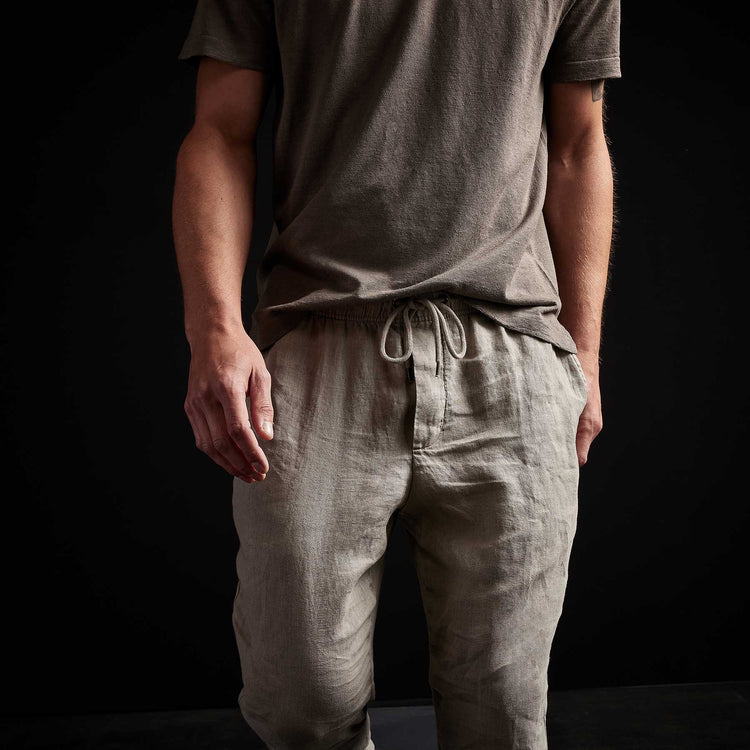 Lightweight Linen Pant in Silt Pigment | James Perse Los Angeles 