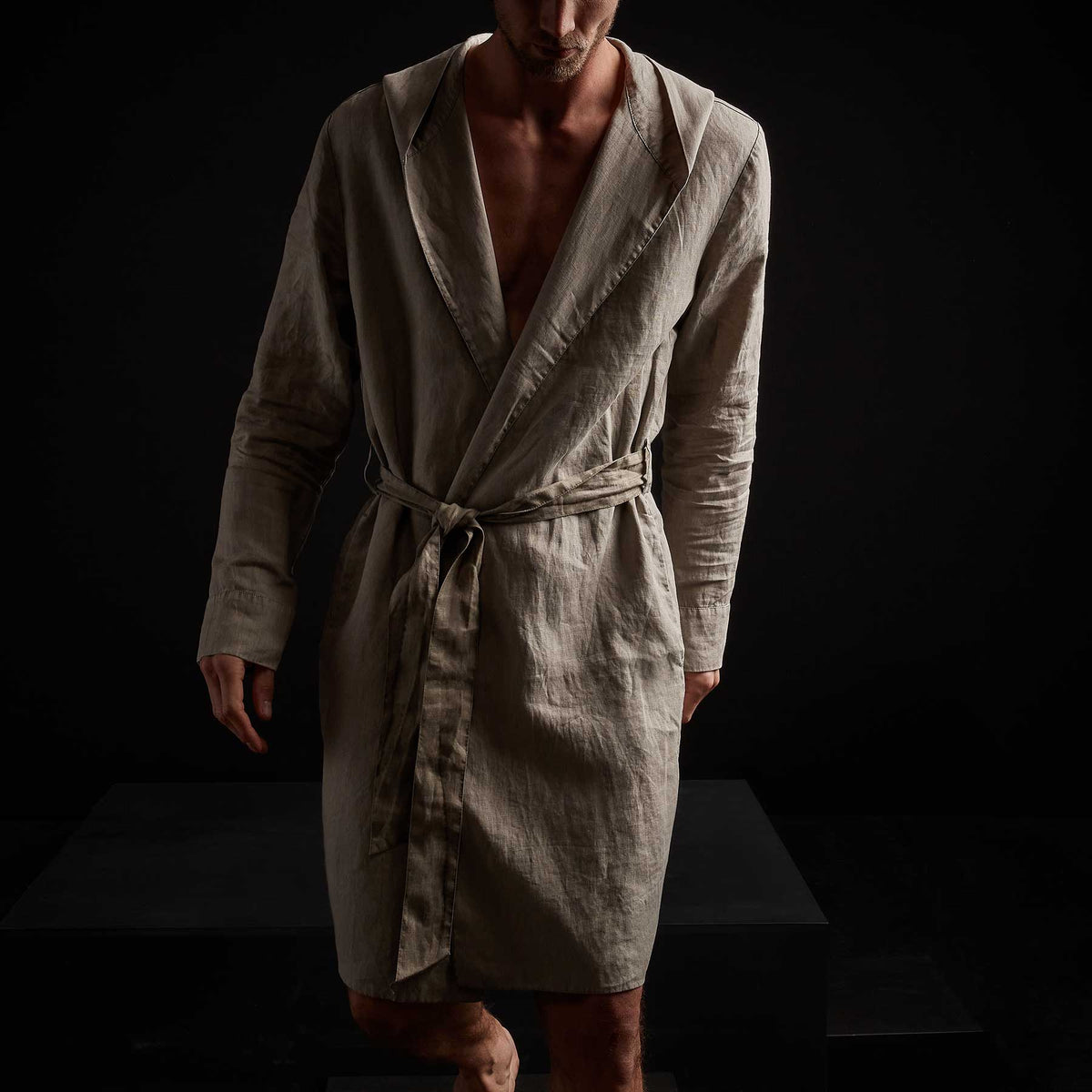 Linen Hooded Robe in Fume Pigment | James Perse Los Angeles