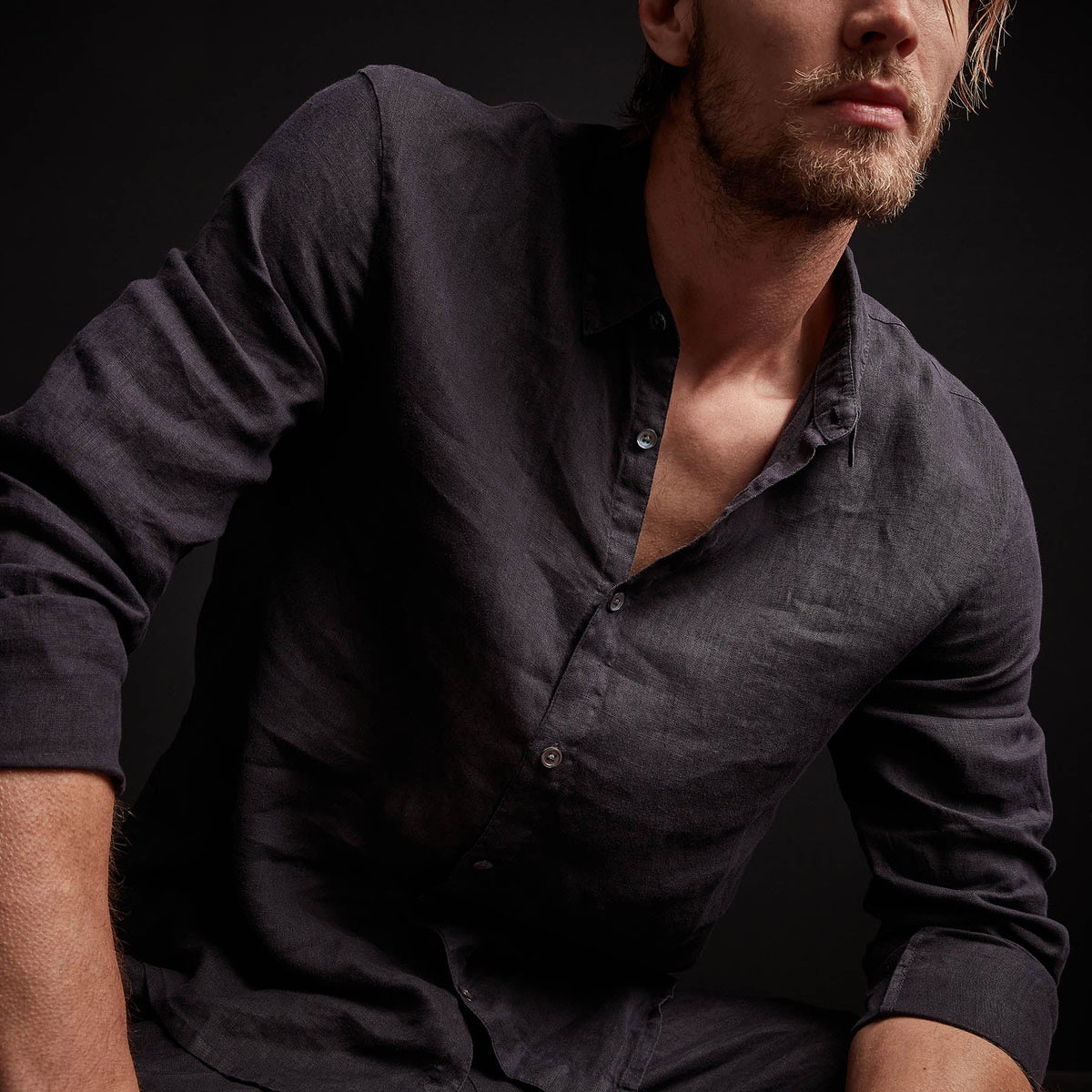 Classic Linen Shirt in French Navy Pigment | James Perse Los Angeles