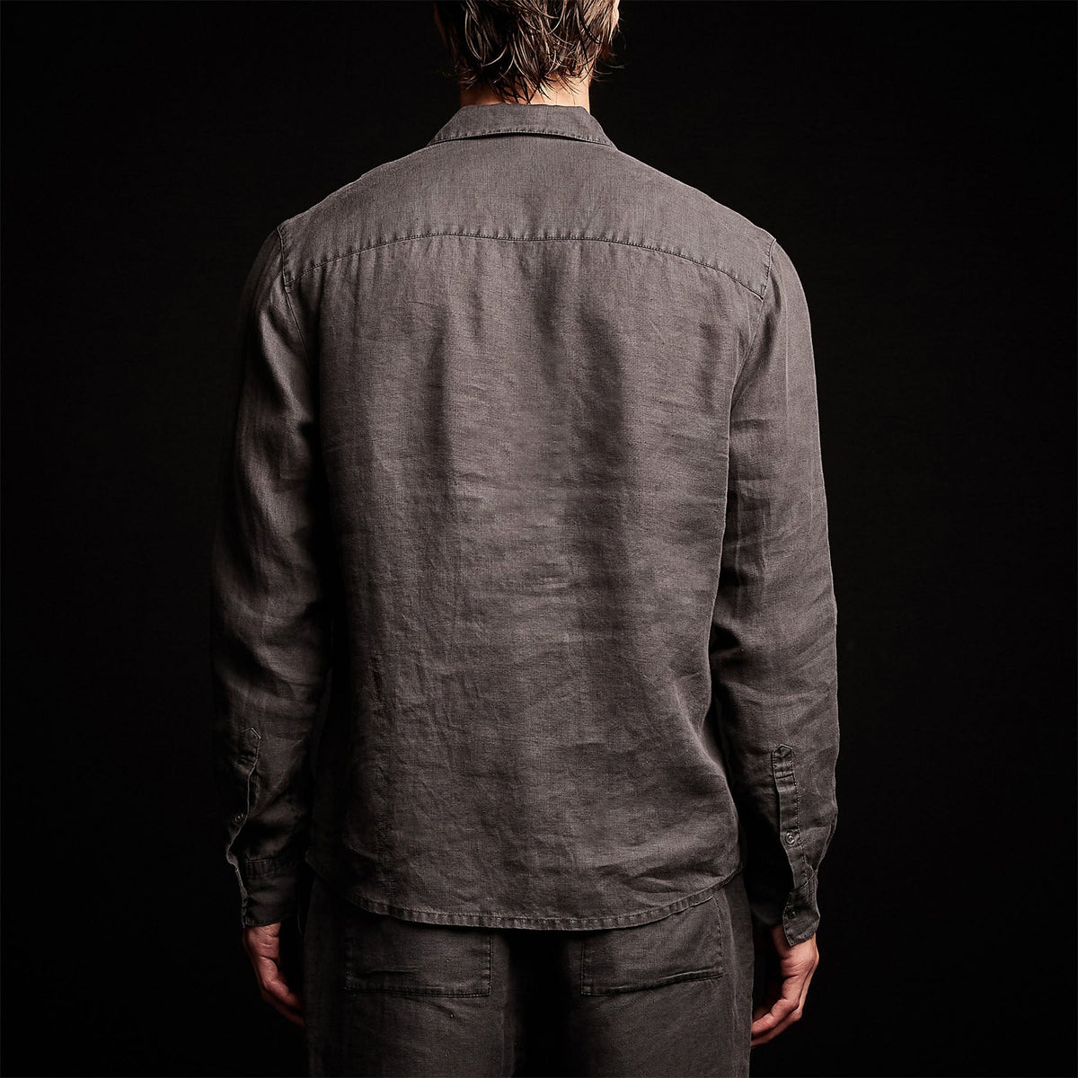 Classic Linen Shirt in Magma Pigment | James Perse Los Angeles
