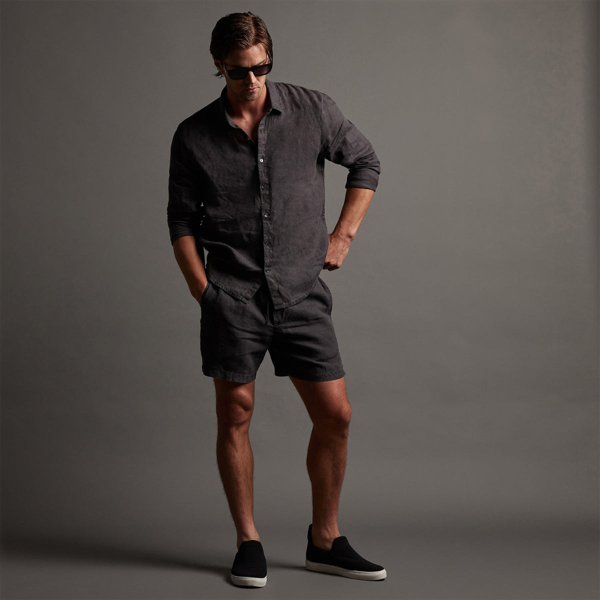 Classic Linen Shirt in Magma Pigment | James Perse Los Angeles