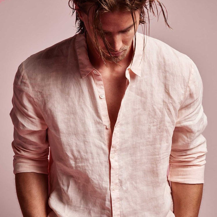 Classic Linen Shirt in Nougat Pigment | James Perse Los Angeles