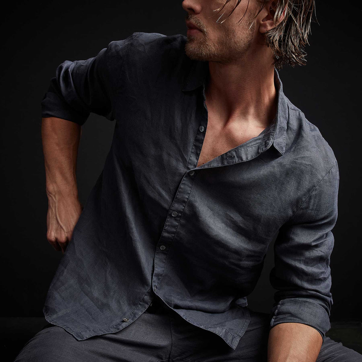 Classic Linen Shirt - Titan Pigment | James Perse Los Angeles