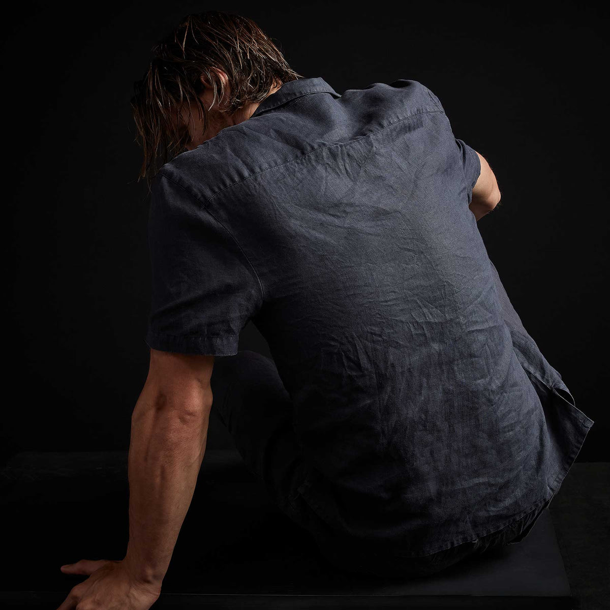 Garment Dyed Short Sleeve Linen Shirt - Titan Pigment | James Perse Los Angeles