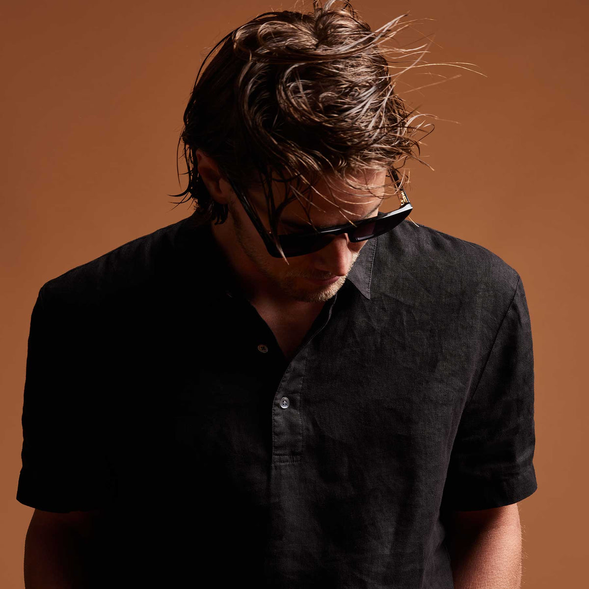 Linen Pullover Polo in Black | James Perse Los Angeles