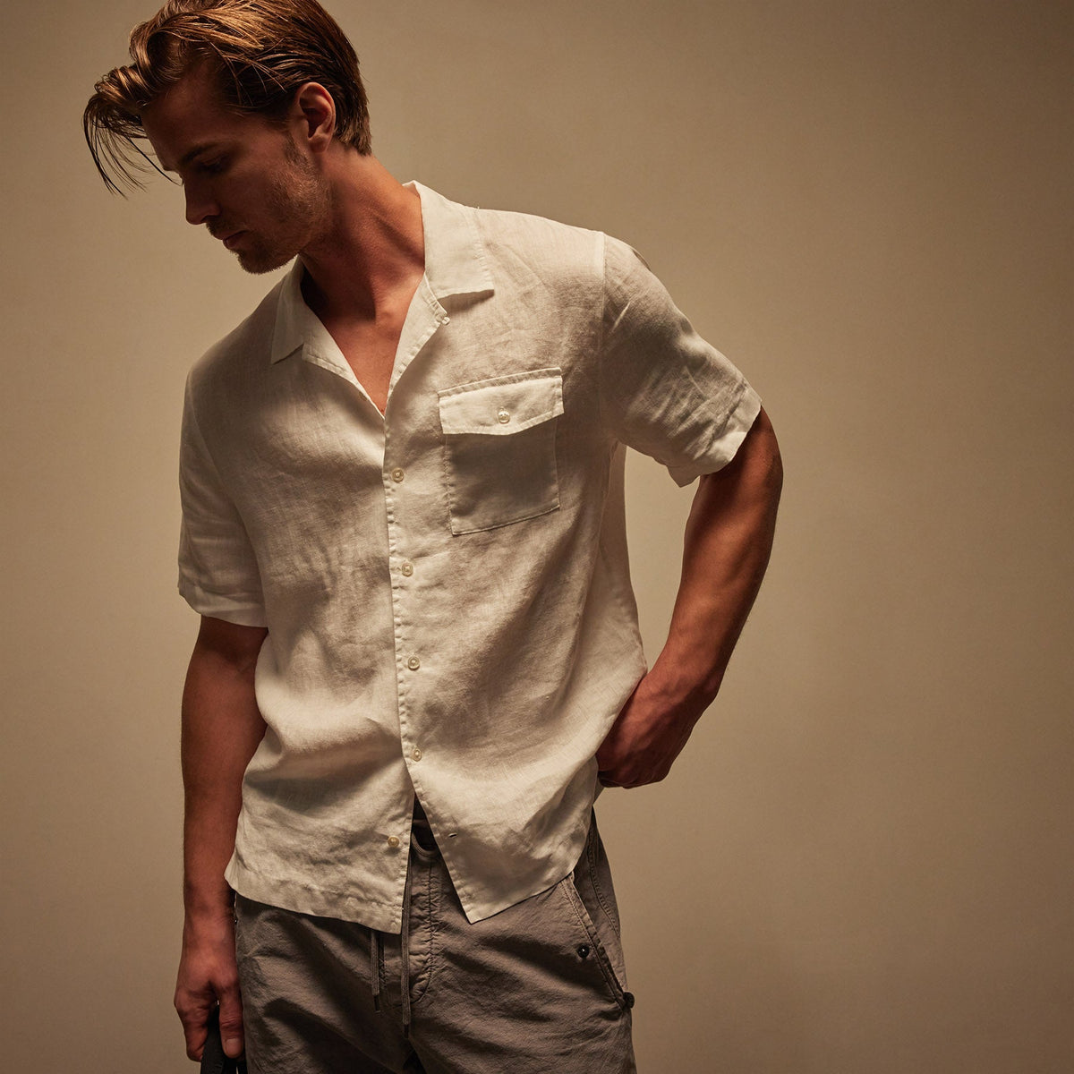 Linen Short Sleeve Pocket Shirt in White | James Perse Los Angeles