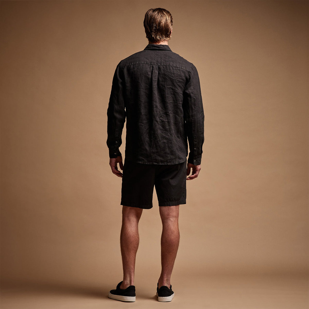 Lightweight Linen Shirt in Black | James Perse Los Angeles