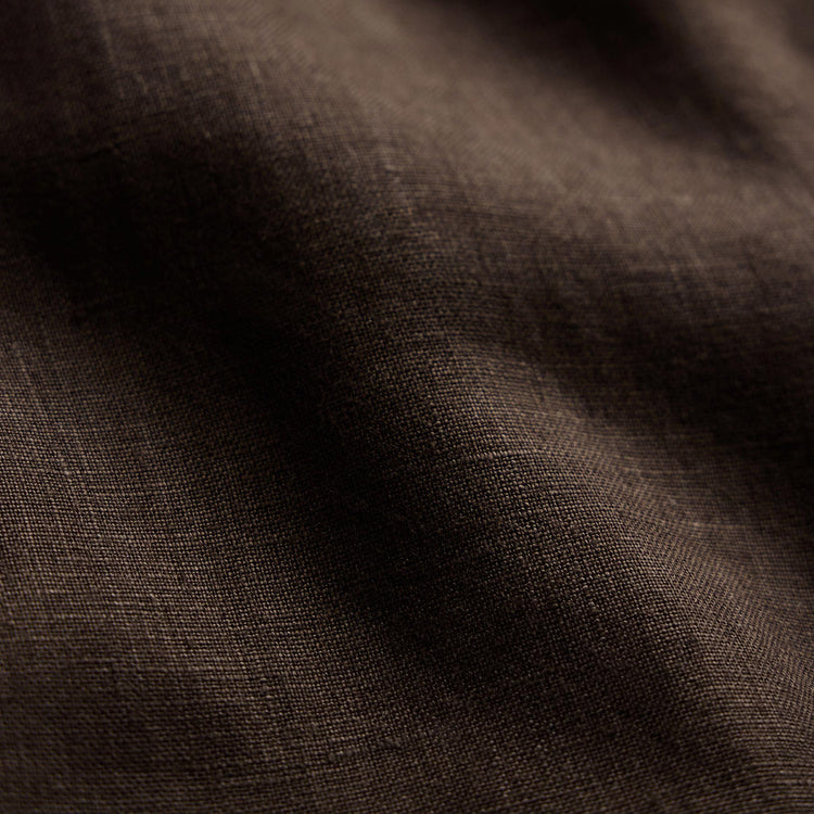 Lightweight Linen Short Sleeve Shirt in Bark Pigment | James Perse Los Angeles