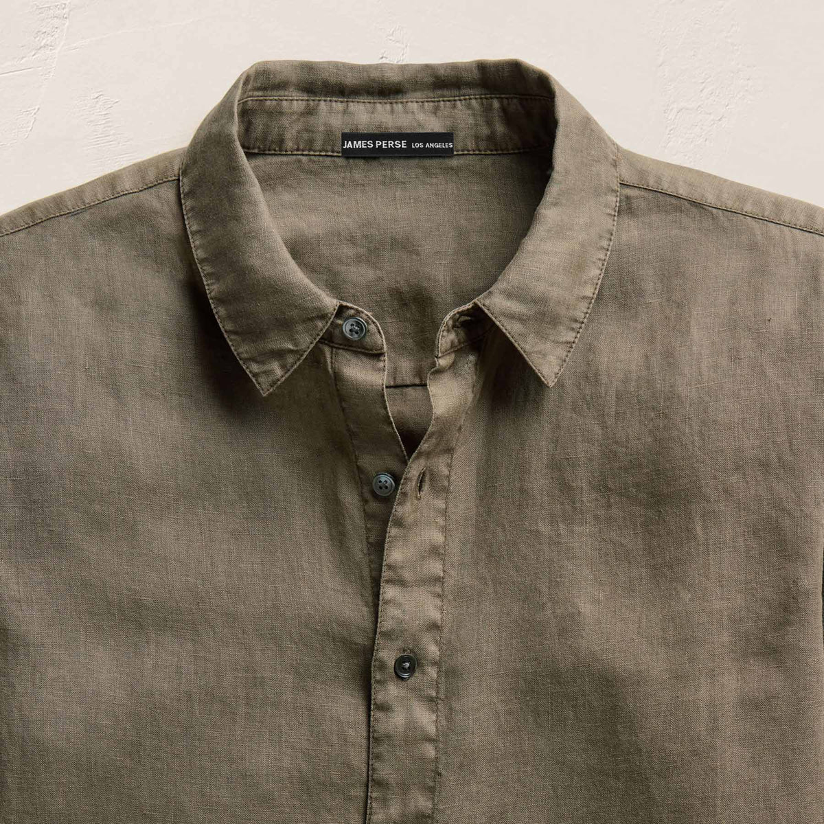 Lightweight Linen Shirt in Light Olive Pigment | James Perse Los Angeles